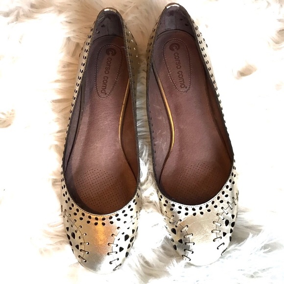 🛑 EUC CORSO COMO Leather Gold Ballet Flats - Picture 3 of 8
